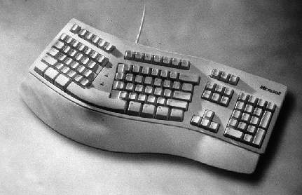 ergonomická klávesnice firmy Microsoft